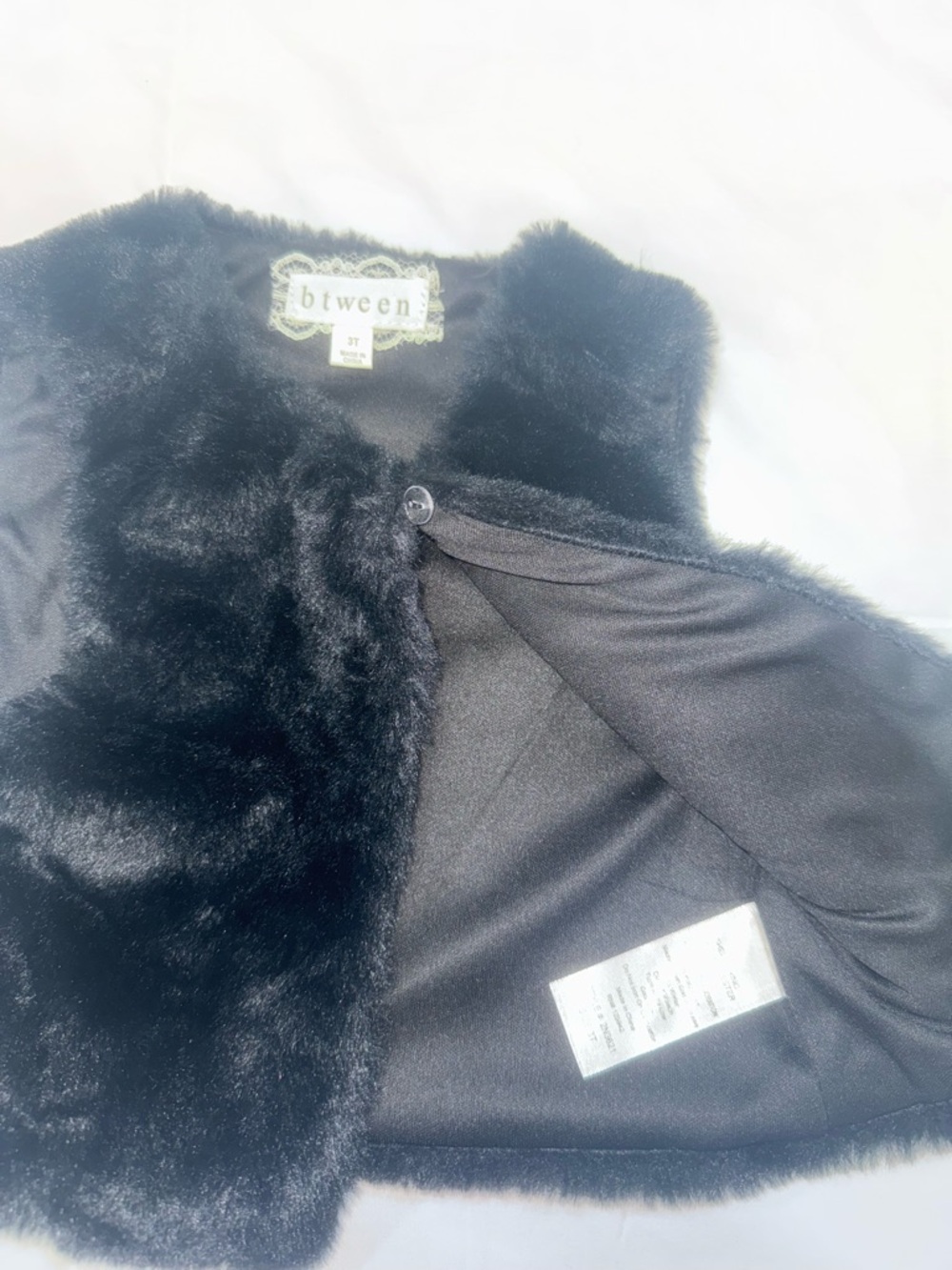 btween Black Faux Fur Sleeveless Vest - Picture 3 of 4